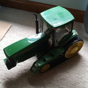 John Deer 8300T toy tractor